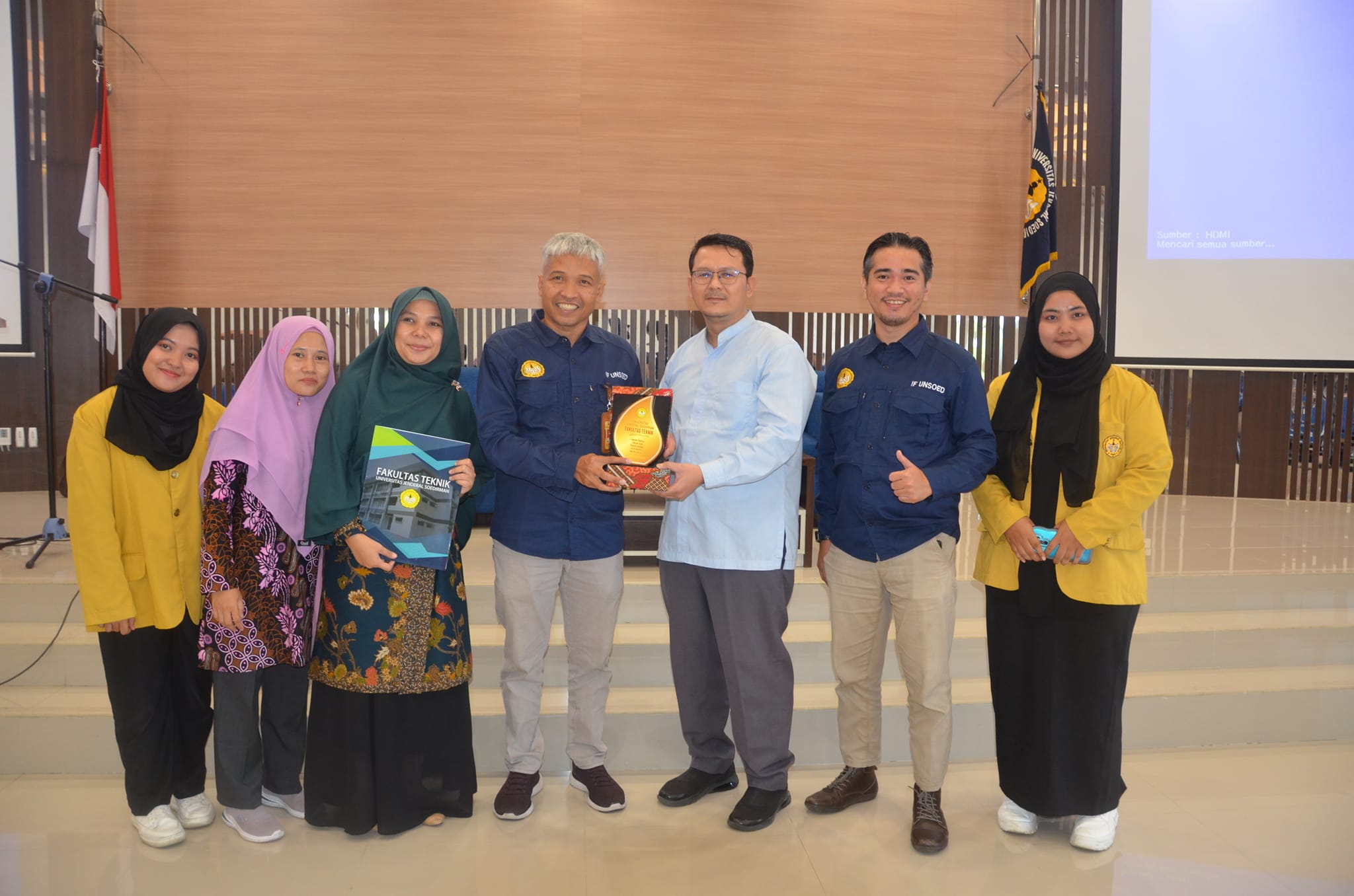 Kuliah umum Informatika “IT Management Service”