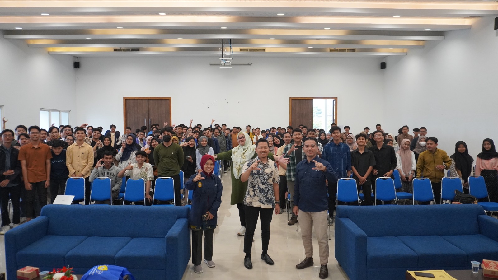 Jurusan Informatika Unsoed Gelar Kuliah Tamu Manajemen Proyek Bersama Bapak Awaludin Zakaria, CEO PT Solusi Kampus Indonesia