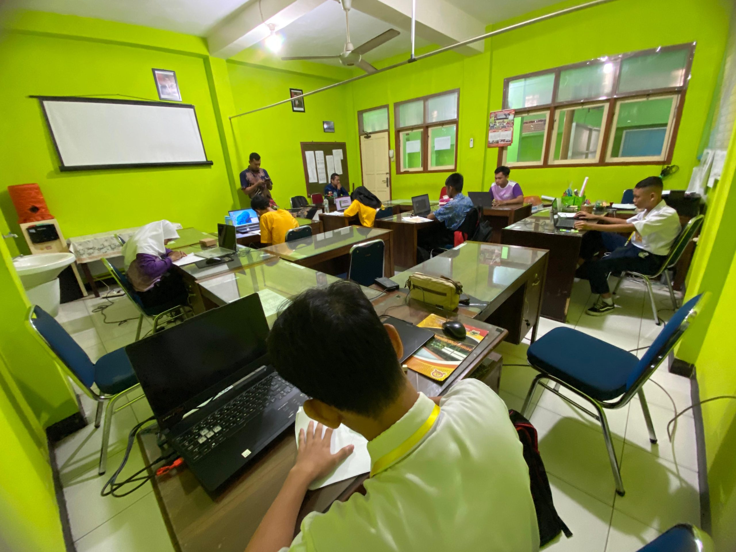Tiga Dosen Informatika Unsoed Menjadi Juri di FLS2N dan LKSN Sekolah Luar Biasa