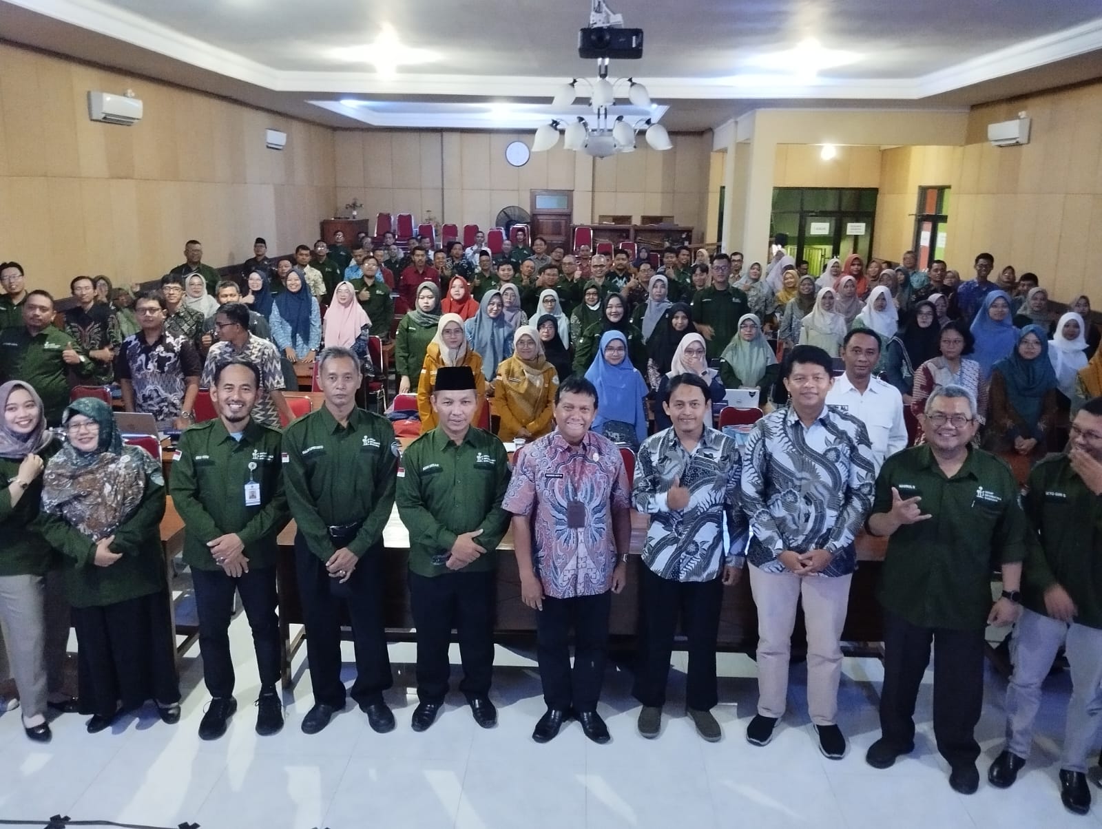 Workshop Coding dan Artificial Intelligence untuk Guru Informatika SMP se-Kabupaten Banyumas